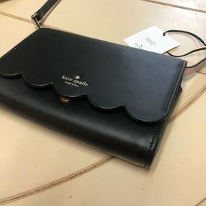 New with tag Kate Spade scalloped crossbody